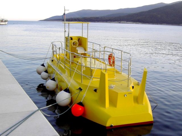 Yellow Submarine in Rabac von achtern