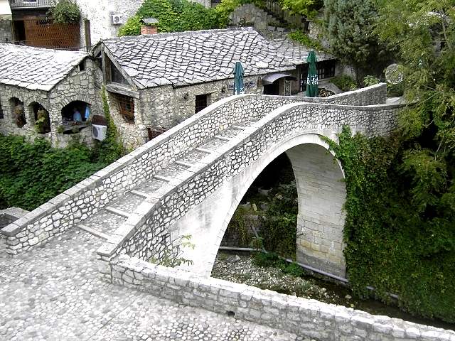 Radobolja-Brücke Kriva Ćuprija in Mostar